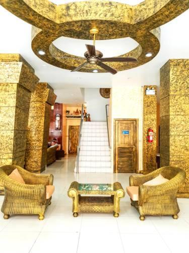Sharaya Boutique Complex Hotel Patong Exterior photo