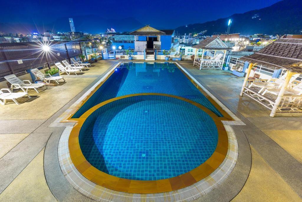 Sharaya Boutique Complex Hotel Patong Exterior photo