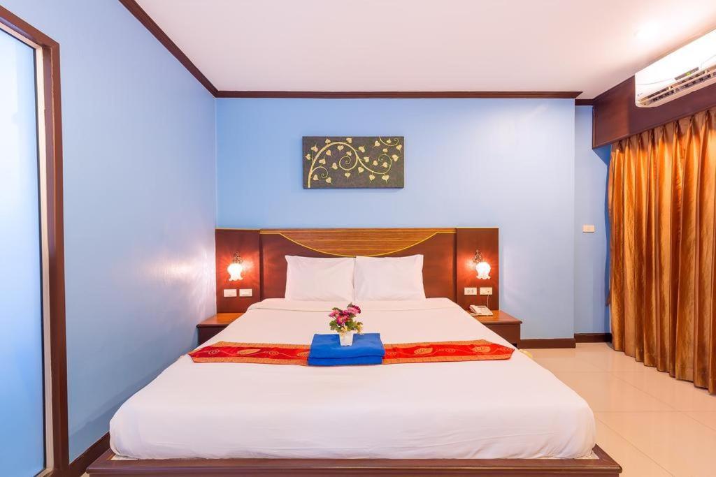 Sharaya Boutique Complex Hotel Patong Exterior photo