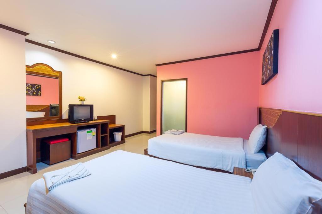 Sharaya Boutique Complex Hotel Patong Exterior photo