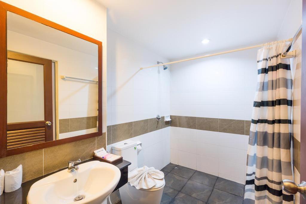 Sharaya Boutique Complex Hotel Patong Exterior photo