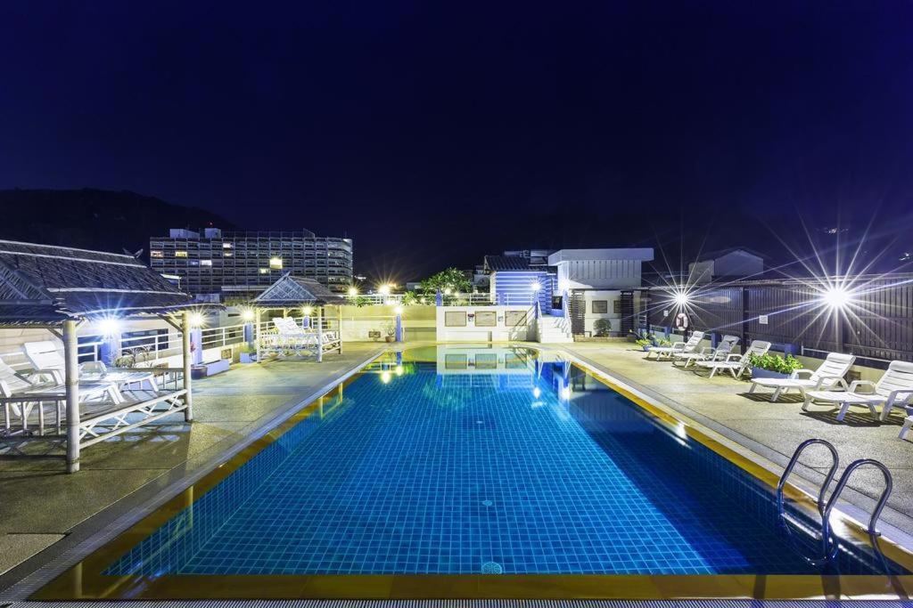 Sharaya Boutique Complex Hotel Patong Exterior photo