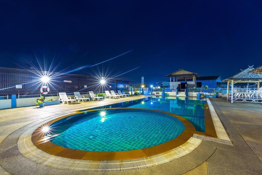 Sharaya Boutique Complex Hotel Patong Exterior photo